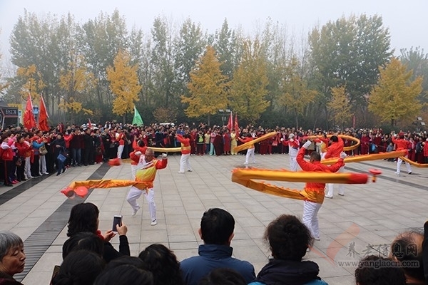 健步走進(jìn)新時代 共享健康新生活——記2018年全國老年人健步走大聯(lián)動西安市未央?yún)^(qū)啟動儀式【組圖】