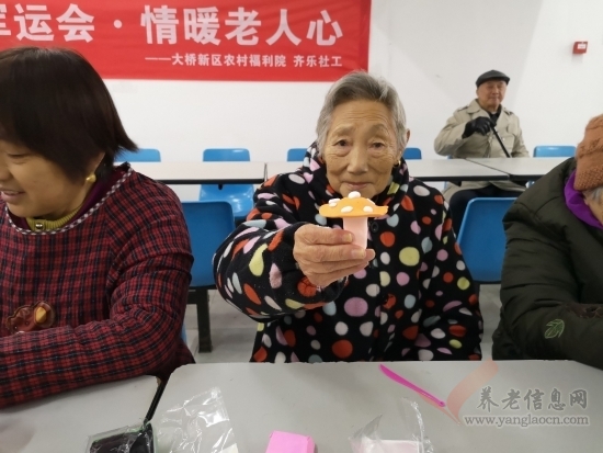 老有所樂，動手怡情——江夏區(qū)大橋福利院開展超輕粘土手工制作