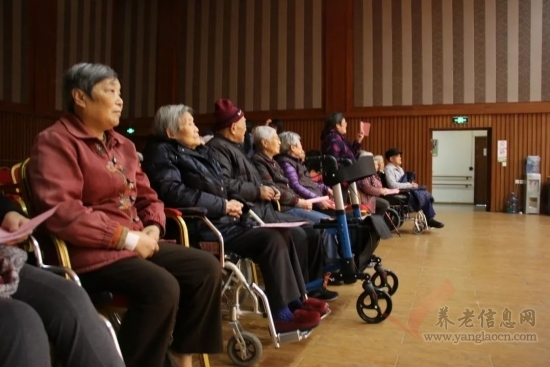 “迎新春，送祝?！?——蘇州市怡養(yǎng)護(hù)理院新年團(tuán)拜慰問演出