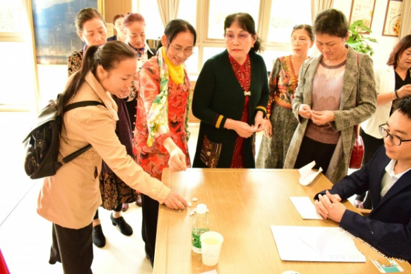 深圳悅年華老年大學第一屆主持人大賽海選賽出風采