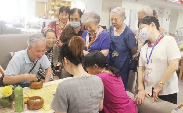 “棋聚精英歡樂度夏”