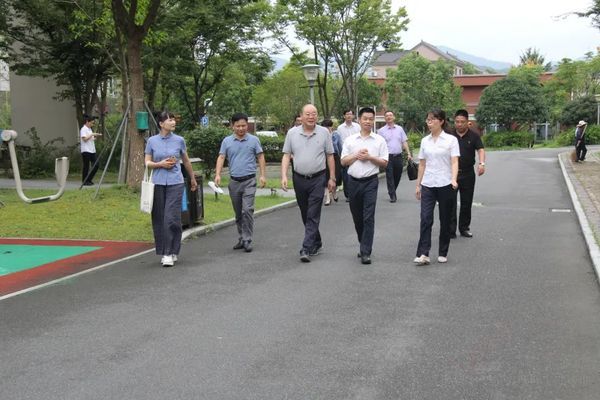 寧波市總工會赴象山縣老年公寓考察工會基層建設(shè)情況