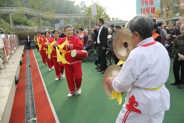 暢玩花車游園 樂享幸福晚年——寧波象山縣老年公寓