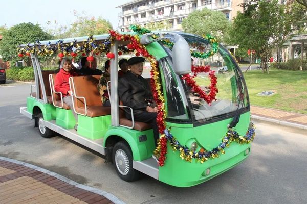 暢玩花車游園 樂享幸福晚年——寧波象山縣老年公寓