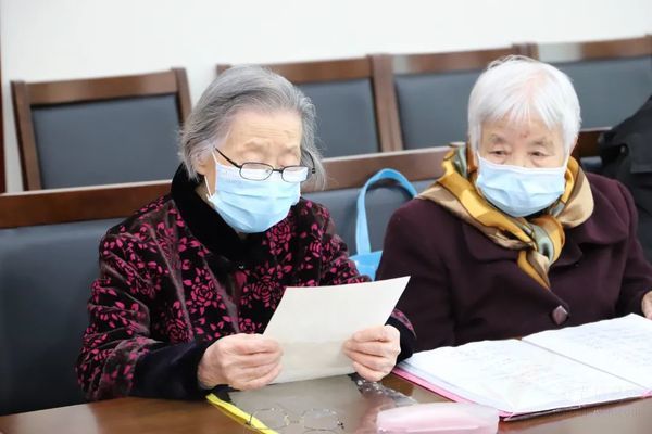 北京市海淀區(qū)四季青鎮(zhèn)敬老院——回顧歲月溢詩情 擁抱書香向未來