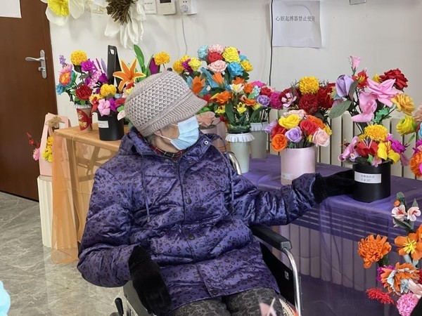 正式開始“繁花繽紛，巧手展四季”月壇街道花藝展活動(dòng)