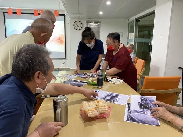 鹽田招商觀頤之家共同慶祝黨的101歲生日和香港回歸25周年