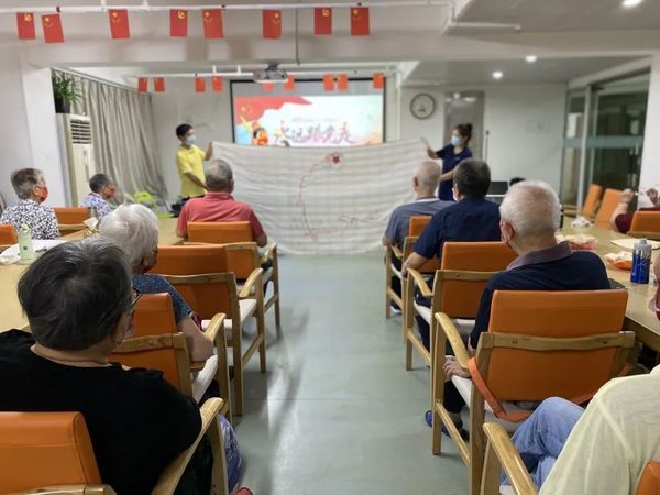 鹽田招商觀頤之家共同慶祝黨的101歲生日和香港回歸25周年