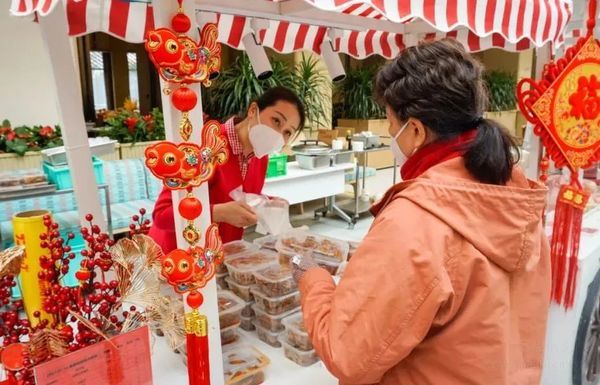 子女支持父母在泰康之家養(yǎng)老社區(qū)過年的原因找到了！