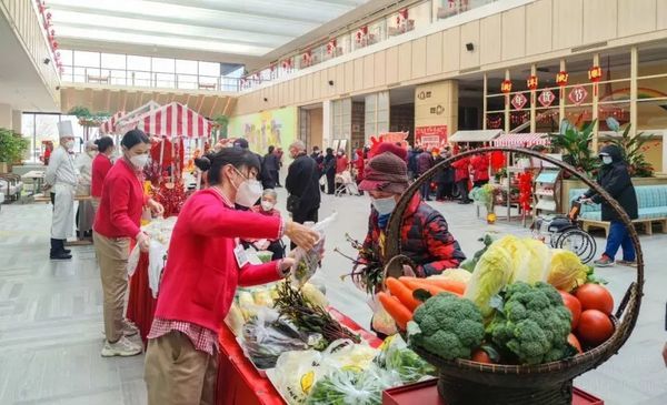 子女支持父母在泰康之家養(yǎng)老社區(qū)過年的原因找到了！