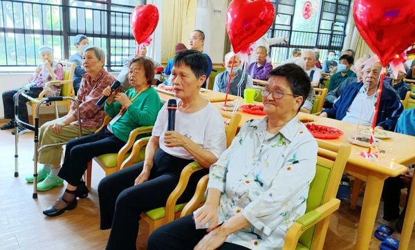 惠州碧康山莊養(yǎng)老院4月長者生日會暨新入住長者歡迎會