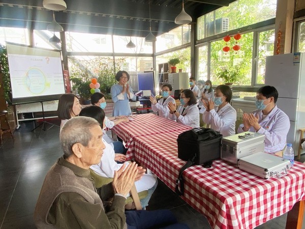 陶樂活動丨醫(yī)大眼科走進陶樂家，為長者現(xiàn)場義診