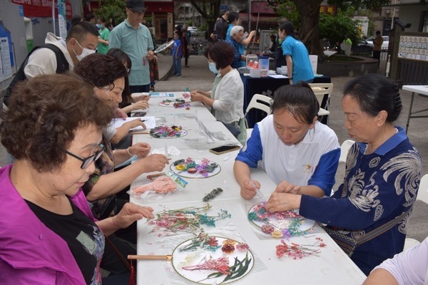 第五屆中國（四川）老博會社區(qū)路演活動精彩繼續(xù)——趣味運動會 玩出精氣神