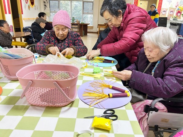 陶樂活動丨你好，2024！養(yǎng)老院里花式跨年歡樂多！