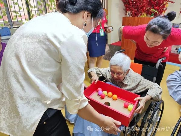 晚晴苑 | 志愿服務歡樂多，愛心助老常相伴