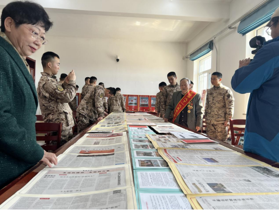 天津濱海：大港街開展薪火相傳雷鋒藏報宣講展覽