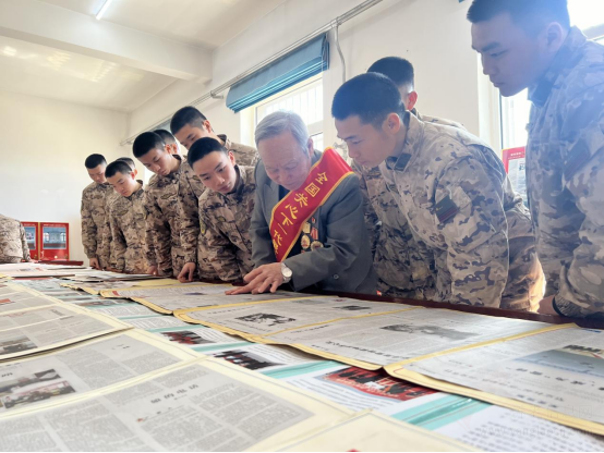 天津濱海：大港街開展薪火相傳雷鋒藏報宣講展覽