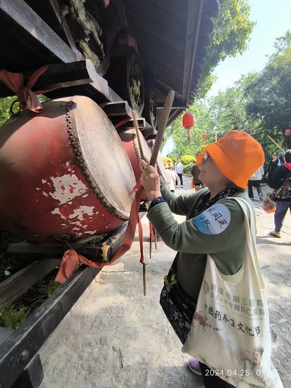 隨風(fēng)而行，心靈之旅：合肥濱湖森林公園的養(yǎng)生秘境