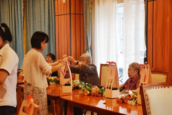 教師節(jié)|“師”情“花”意，禮頌師恩