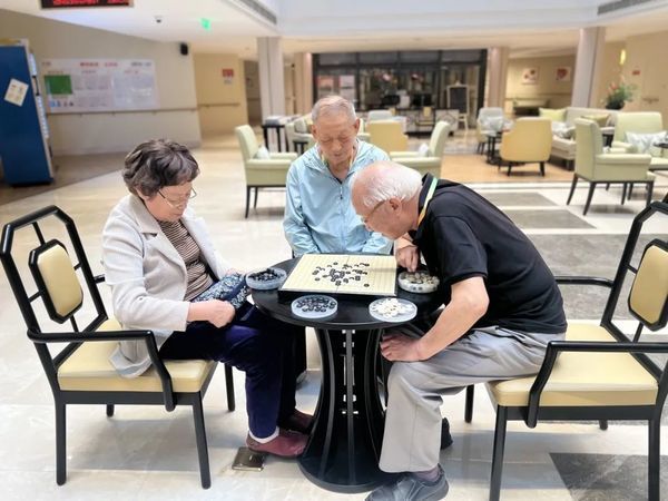 泰康之家·大清谷：讓子女改變觀念，84歲老校長的養(yǎng)老新生活