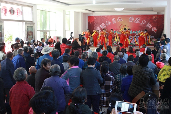 “情滿九月九 愛在夕陽紅”關(guān)愛老人愛心文藝匯演在太湖北中鎮(zhèn)玉珠老年公寓舉行【組圖】