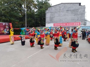 西安市鄠邑區(qū)老體協(xié)全民健身展示進農(nóng)村【組圖】