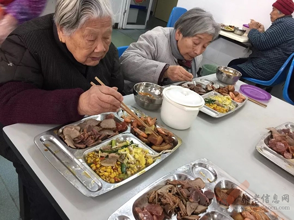 這個(gè)春節(jié)，南京市玄武區(qū)老年公寓里的老人這樣過(guò)！