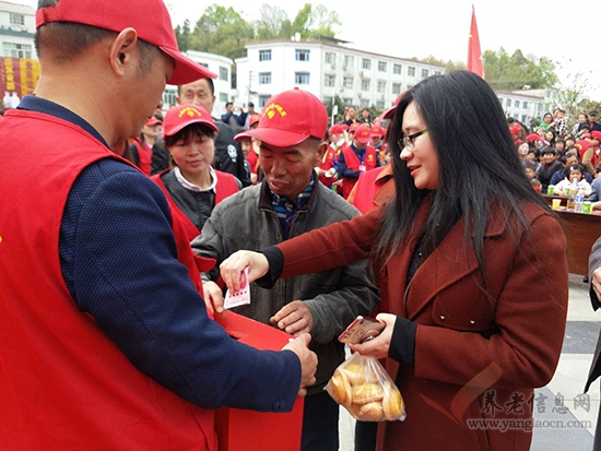 太湖彌陀鎮(zhèn)舉行“志愿者團(tuán)隊(duì)”成立儀式暨開展愛心志愿服務(wù)活動